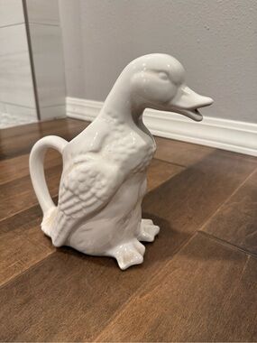 Vintage White Ceramic Duck Pitcher -  cottage core grandma